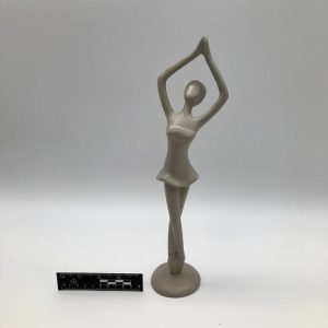 Figurka tancerki sylweta minimalistyczna