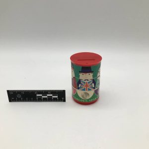 Figurka skarbonka w stylu brytyjskim