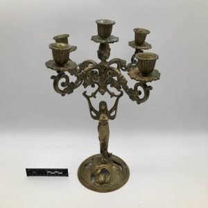 Świecznik art nouveau z figurą kobiety