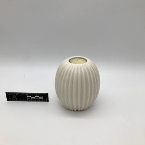 Ceramiczny świecznik w stylu skandynawskim